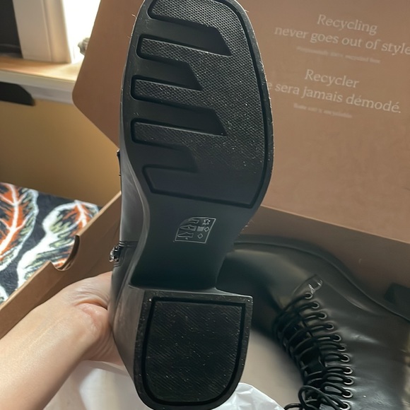 BNIB Floyd boots - Picture 3 of 6